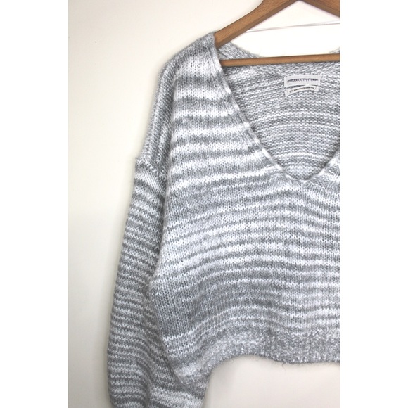 Urban Outfitters Lyra Pullover Cropped Sweater - Picture 7 of 11